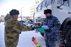 Росгвардия завершила перевод вооружения, военной и специальной техники на зимний период эксплуатации на Ямале (Фото) Росгвардия завершила перевод вооружения, военной и специальной техники на зимний период эксплуатации на Ямале (Фото)
