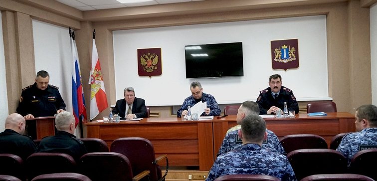 Начальник Управления Росгвардии по Ульяновской области провел заседание оперативного штаба по обеспечению безопасности в новогодние праздники Начальник Управления Росгвардии по Ульяновской области провел заседание оперативного штаба по обеспечению безопасности в новогодние праздники