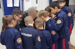 На Ямале подшефные кадеты Росгвардии встретились с офицером ведомства – участником СВО На Ямале подшефные кадеты Росгвардии встретились с офицером ведомства – участником СВО