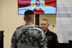 В Мурманске росгвардейцам, отличившимся в ходе специальной военной операции, вручены государственные награды. В Мурманске росгвардейцам, отличившимся в ходе специальной военной операции, вручены государственные награды.