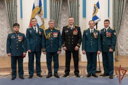 В Кремле вручили государственные и ведомственные награды военнослужащим Росгвардии и сотрудникам ФСО В Кремле вручили государственные и ведомственные награды военнослужащим Росгвардии и сотрудникам ФСО