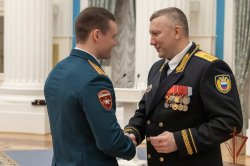 В Кремле вручили государственные и ведомственные награды военнослужащим Росгвардии и сотрудникам ФСО В Кремле вручили государственные и ведомственные награды военнослужащим Росгвардии и сотрудникам ФСО