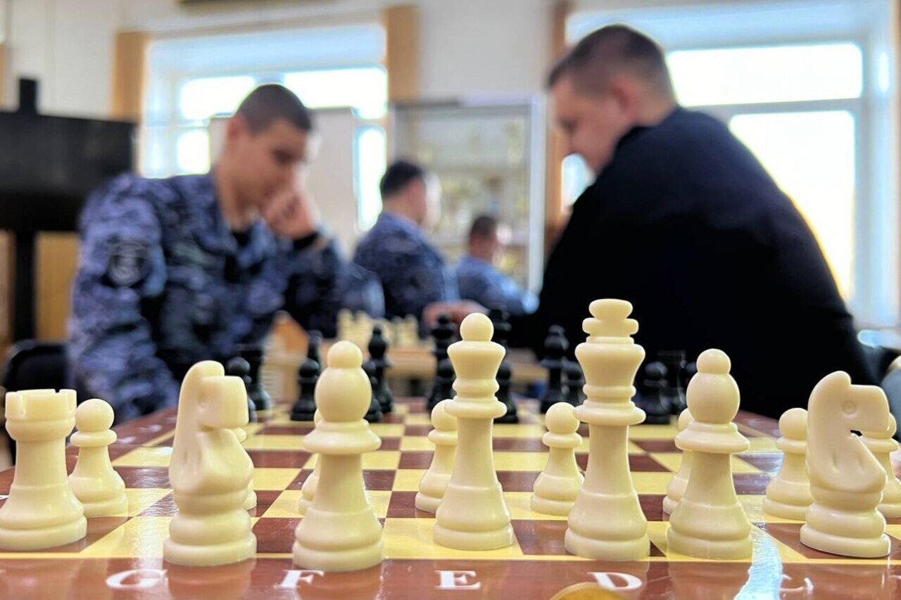 Шахматист лучший ход в шахматной позиции