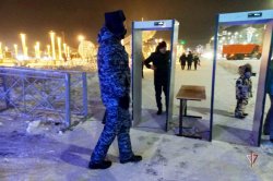 Росгвардия обеспечила охрану правопорядка в новогоднюю ночь на Ямале Росгвардия обеспечила охрану правопорядка в новогоднюю ночь на Ямале