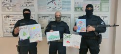Ребята из Краснощельской школы Мурманской области получили благодарности от сотрудников ОМОН «Титан» Росгвардии (г.Череповец) Ребята из Краснощельской школы Мурманской области получили благодарности от сотрудников ОМОН «Титан» Росгвардии (г.Череповец)