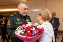 Генерал-лейтенант Алексей Воробьев вручил ведомственные медали представителям СМИ Генерал-лейтенант Алексей Воробьев вручил ведомственные медали представителям СМИ