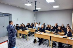 На Ямале офицеры Росгвардии рассказали о порядке поступления в ведомственные ВУЗы На Ямале офицеры Росгвардии рассказали о порядке поступления в ведомственные ВУЗы