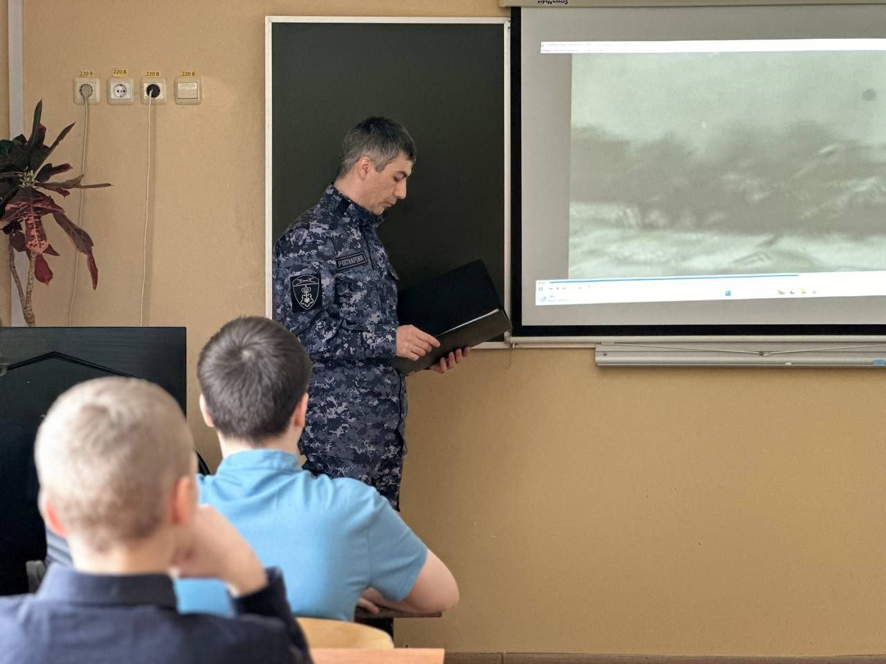 День рождения анадыря. Анадырь пляж. Столица чукотки анадырь. Анадырь билибино. С лаврентия чукотский автономный округ.