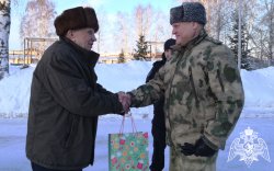 С 80-летним юбилеем поздравили ветерана тюменского ОМОН С 80-летним юбилеем поздравили ветерана тюменского ОМОН