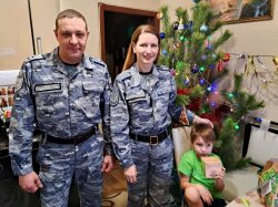 Судебные приставы исполнили мечту ребенка об умной колонке Судебные приставы исполнили мечту ребенка об умной колонке