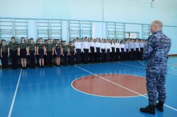 Росгвардейцы ЕАО приняли участие в строевых смотрах среди школьников Росгвардейцы ЕАО приняли участие в строевых смотрах среди школьников