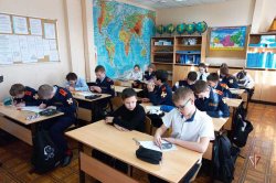 На Ямале подшефные кадеты Росгвардии изготовили праздничные открытки ко Дню защитника отчества На Ямале подшефные кадеты Росгвардии изготовили праздничные открытки ко Дню защитника отчества