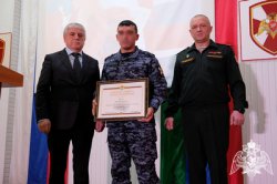 Глава Махачкалы поздравил с Днем защитника Отечества военнослужащих Росгвардии Глава Махачкалы поздравил с Днем защитника Отечества военнослужащих Росгвардии