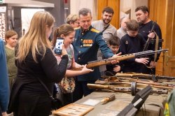 ����� 200 �������� ������ ����� ����������� 23 ������� �� ����������� �������� � ����� ������ �� ��������� ���� �