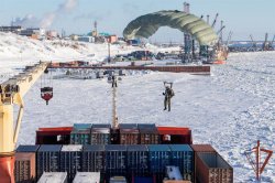 Росгвардия стоит на страже арктического региона (видео) Росгвардия стоит на страже арктического региона (видео)