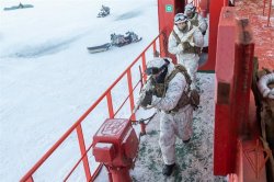 Росгвардия стоит на страже арктического региона (видео) Росгвардия стоит на страже арктического региона (видео)