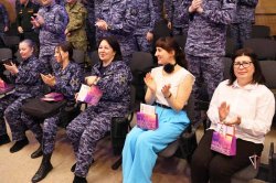 Росгвардия поздравляет представительниц прекрасного пола с Международным женским днем на Ямале Росгвардия поздравляет представительниц прекрасного пола с Международным женским днем на Ямале