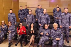 Росгвардия поздравляет представительниц прекрасного пола с Международным женским днем на Ямале Росгвардия поздравляет представительниц прекрасного пола с Международным женским днем на Ямале