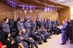 Росгвардия поздравляет представительниц прекрасного пола с Международным женским днем на Ямале Росгвардия поздравляет представительниц прекрасного пола с Международным женским днем на Ямале