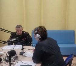 Начальник Управления Росгвардии по Республике Карелия выступил на радио в преддверии Дня образования ведомства Начальник Управления Росгвардии по Республике Карелия выступил на радио в преддверии Дня образования ведомства