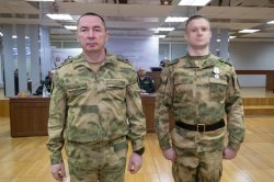 Командующий Уральским округом Росгвардии вручил военнослужащим государственные и ведомственные награды Командующий Уральским округом Росгвардии вручил военнослужащим государственные и ведомственные награды