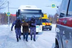 Росгвардия обеспечивает безопасность общественного транспорта на Ямале (видео) Росгвардия обеспечивает безопасность общественного транспорта на Ямале (видео)