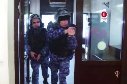 Росгвардия определила лучших сотрудников группы задержания вневедомственной охраны на Ямале (видео) Росгвардия определила лучших сотрудников группы задержания вневедомственной охраны на Ямале (видео)