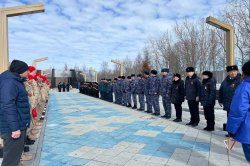 Росгвардия приняла участие в церемонии передачи частицы Вечного огня с Мамаева кургана на Ямале Росгвардия приняла участие в церемонии передачи частицы Вечного огня с Мамаева кургана на Ямале