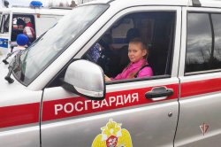 Акция «Каникулы с Росгвардией» проходит на Ямале Акция «Каникулы с Росгвардией» проходит на Ямале