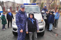 Акция «Каникулы с Росгвардией» проходит на Ямале Акция «Каникулы с Росгвардией» проходит на Ямале