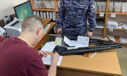 В Орле росгвардейцы предупреждают владельцев оружия об административном наказании за стрельбу в неотведенных местах. В Орле росгвардейцы предупреждают владельцев оружия об административном наказании за стрельбу в неотведенных местах.