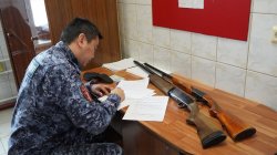 В НАО инспекторы Росгвардии изъяли оружие у нарушителя сроков охоты В НАО инспекторы Росгвардии изъяли оружие у нарушителя сроков охоты