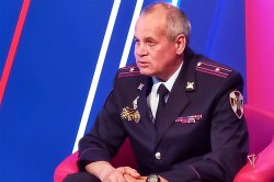 Офицер Росгвардии рассказал ямальским телезрителям о найденных в итоге поисковой экспедиции артефактах Офицер Росгвардии рассказал ямальским телезрителям о найденных в итоге поисковой экспедиции артефактах