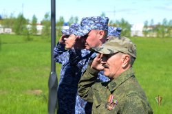 На Ямале Росгвардия почтила память ветеранов боевых действий На Ямале Росгвардия почтила память ветеранов боевых действий