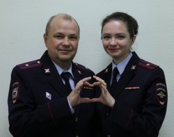 Александр и Елена Потаповы из экспертно-криминалистического центра УМВД России по Новгородской области делятся секретами семейного счастья Александр и Елена Потаповы из экспертно-криминалистического центра УМВД России по Новгородской области делятся секретами семейного счастья