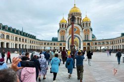 Росгвардия обеспечила правопорядок при проведении крестного хода в Салехарде Росгвардия обеспечила правопорядок при проведении крестного хода в Салехарде