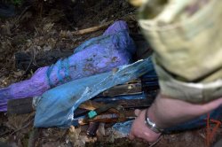 Спецназ Росгвардии совместно с ФСБ России обнаружил в Мариуполе тайник с оружием западного производства Спецназ Росгвардии совместно с ФСБ России обнаружил в Мариуполе тайник с оружием западного производства