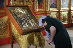 В Грозном военнослужащие Росгвардии приняли участие в молебне, посвященном памяти Святого князя Владимира В Грозном военнослужащие Росгвардии приняли участие в молебне, посвященном памяти Святого князя Владимира