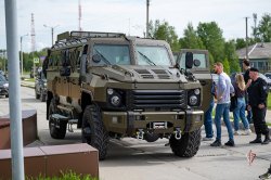 Заместитель командующего Уральским округом встретился с губернатором Ямала и проинспектировал спецподразделение Росгвардии Заместитель командующего Уральским округом встретился с губернатором Ямала и проинспектировал спецподразделение Росгвардии