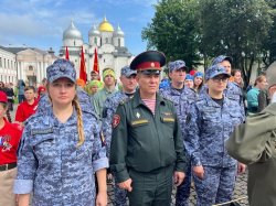 В Великом Новгороде личный состав Росгвардии принял участие в праздновании Дня государственного флага Российской Федерации В Великом Новгороде личный состав Росгвардии принял участие в праздновании Дня государственного флага Российской Федерации