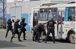 Спецназ Росгвардии принял участие в антитеррористическом учении в Зауралье Спецназ Росгвардии принял участие в антитеррористическом учении в Зауралье