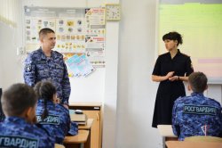 Росгвардейцы рассказали подшефным ямальским кадетам о трагедии в Беслане Росгвардейцы рассказали подшефным ямальским кадетам о трагедии в Беслане