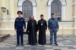 Врио начальника ГУФСИН России по Красноярскому краю генерал-майор внутренней службы Антон Ефаркин посетил Минусинскую и Курагинскую епархию Врио начальника ГУФСИН России по Красноярскому краю генерал-майор внутренней службы Антон Ефаркин посетил Минусинскую и Курагинскую епархию