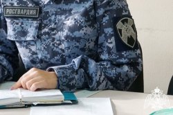 Представители Росгвардии изъяли оружие у нарушителей из Карелии Представители Росгвардии изъяли оружие у нарушителей из Карелии
