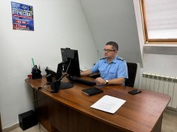 Судебные приставы обязали работодателя изменить записи в трудовых книжках бывших работников Судебные приставы обязали работодателя изменить записи в трудовых книжках бывших работников