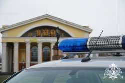Сотрудники Росгвардии задержали нарушителя, который разбил дверь магазина Сотрудники Росгвардии задержали нарушителя, который разбил дверь магазина