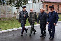 В Канской воспитательной колонии побывали сенаторы от Красноярского края в Совете Федерации Андрей Клишас и Александр Усс В Канской воспитательной колонии побывали сенаторы от Красноярского края в Совете Федерации Андрей Клишас и Александр Усс
