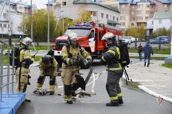 Межведомственная тренировка Росгвардии и МЧС состоялась на Ямале Межведомственная тренировка Росгвардии и МЧС состоялась на Ямале