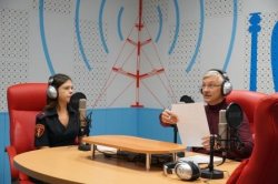 Офицер Росгвардии ответила на вопросы ведущего в прямом эфире радио «Поморье» Офицер Росгвардии ответила на вопросы ведущего в прямом эфире радио «Поморье»