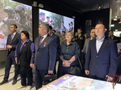 В Тюмени генерал-полковник полиции Анатолий Маликов открыл ведомственный мультимедийный проект «Росгвардия. Всегда а страже» В Тюмени генерал-полковник полиции Анатолий Маликов открыл ведомственный мультимедийный проект «Росгвардия. Всегда а страже»